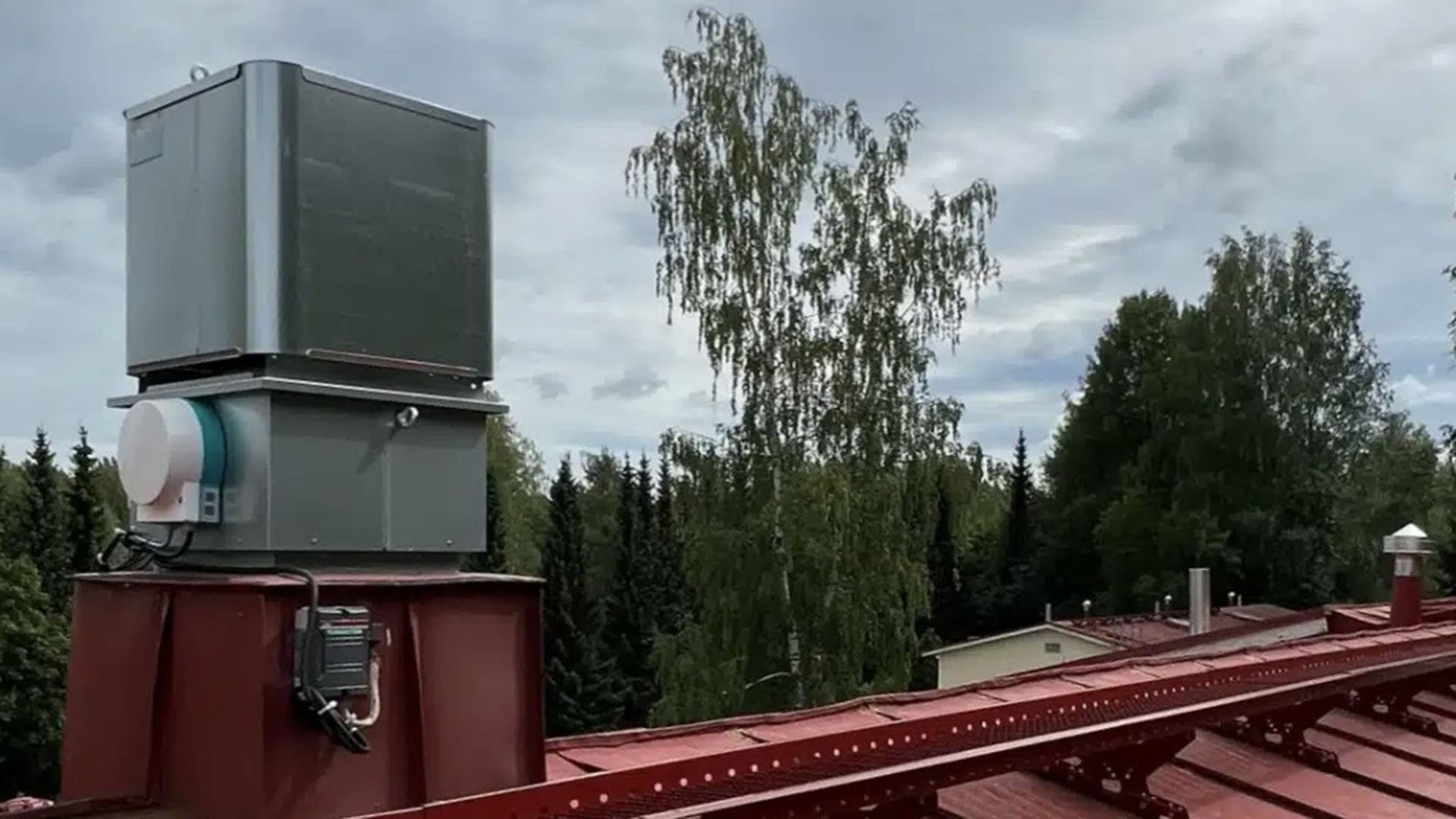 <p data-block-key="r042l">Entos Senser seuraa ja valvoo jatkuvasti sisäilman laatua ja reagoi havaitessaan poikkeamia.</p>