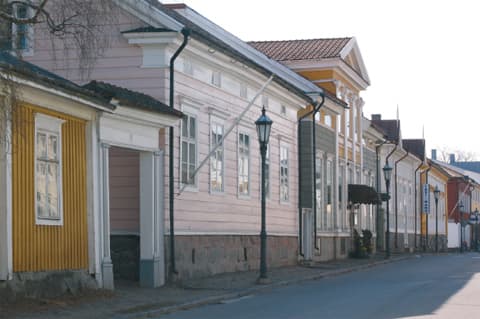 Yli sata vuotta taloyhtiötoimintaa