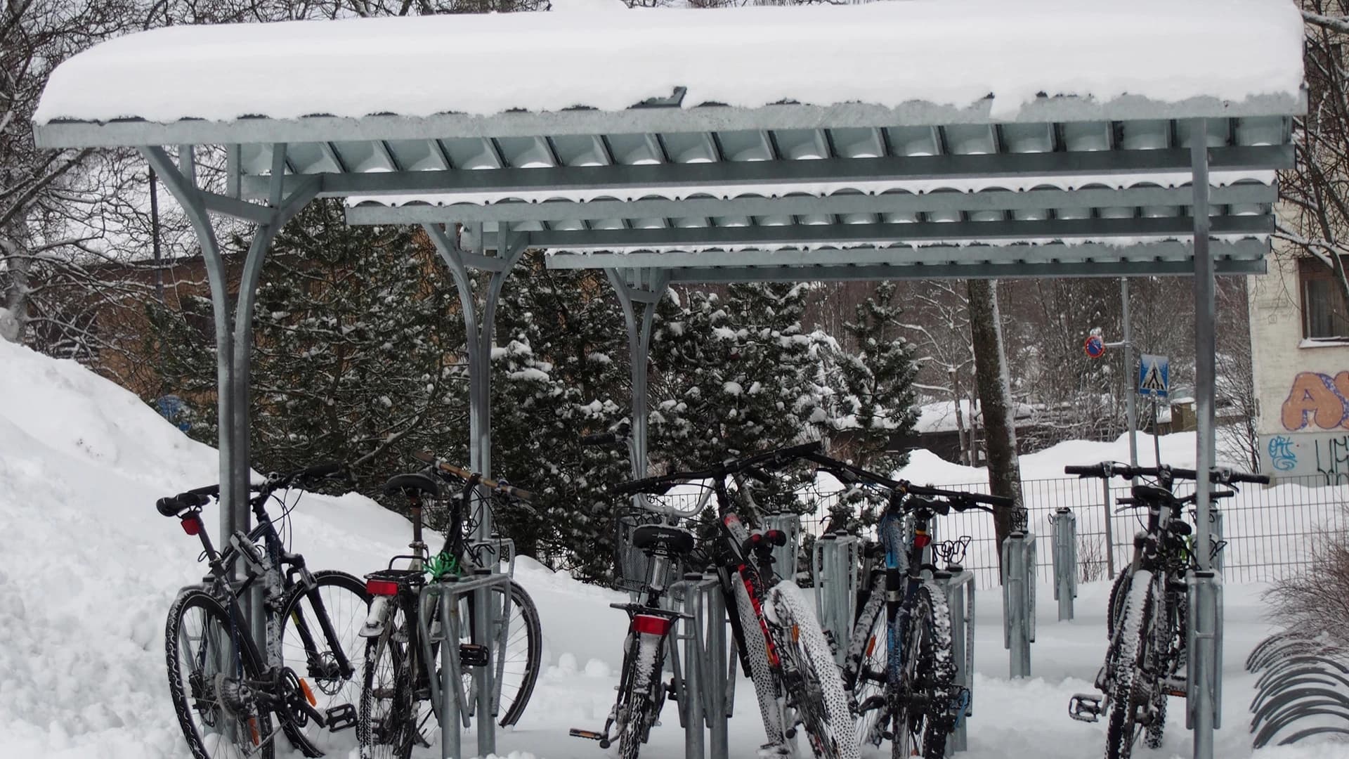 Onko talvipyöräily huomioitu taloyhtiönne varastotiloissa?