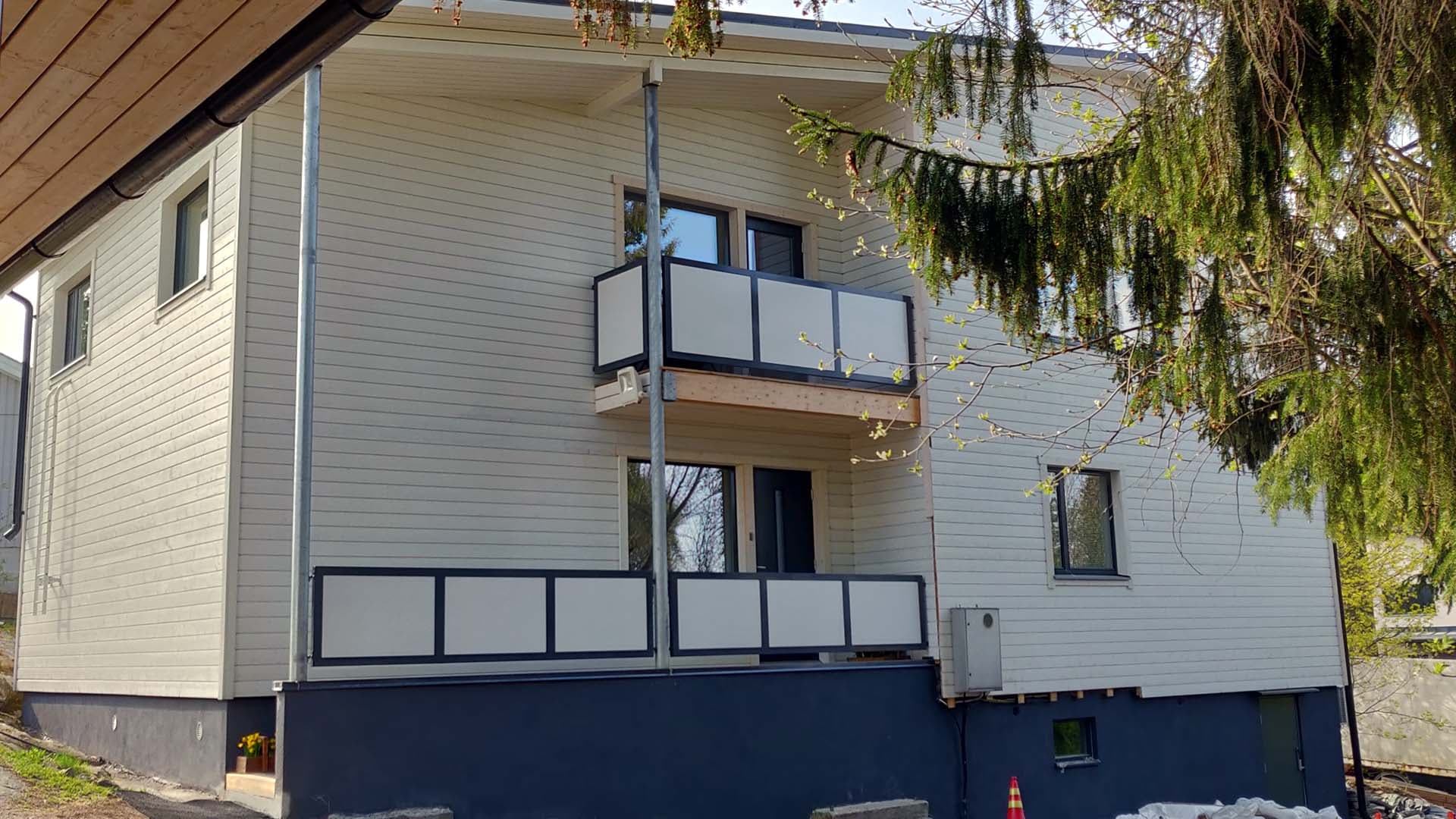 Tuplasti asuintilaa ja moderni ilmanvaihto rintamiestaloon