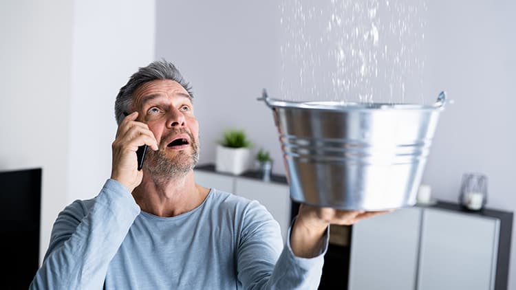 <p data-block-key="rlnh6">Selkeä työnjako ja ajantasaiset yhteystiedot ehkäisevät turhaa säätöä – epäselvissä tilanteissa yksi puhelu oikeaan paikkaan säästää aikaa ja hermoja.</p>