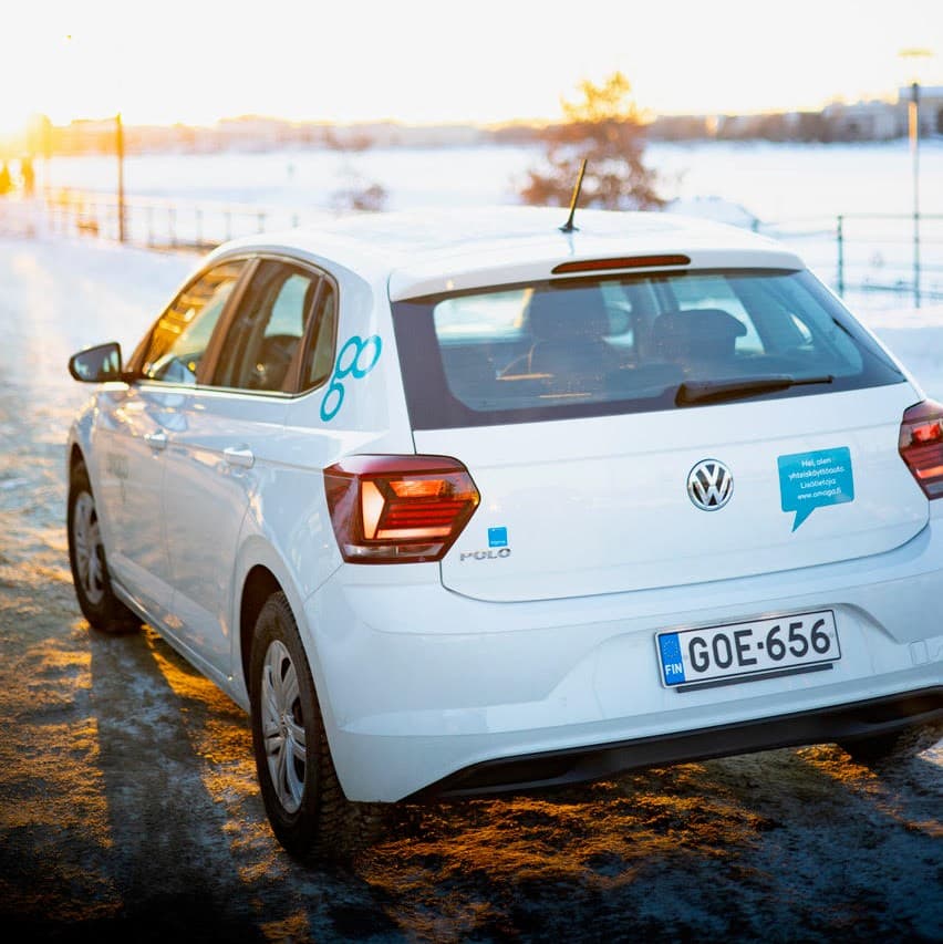 <p data-block-key="e3oe6">Sähkökäyttöidet taloyhtiöautot ovat aina latauksessa ollessaan parkissa. Bensa-autoissa on maksukortti sisällä.</p>