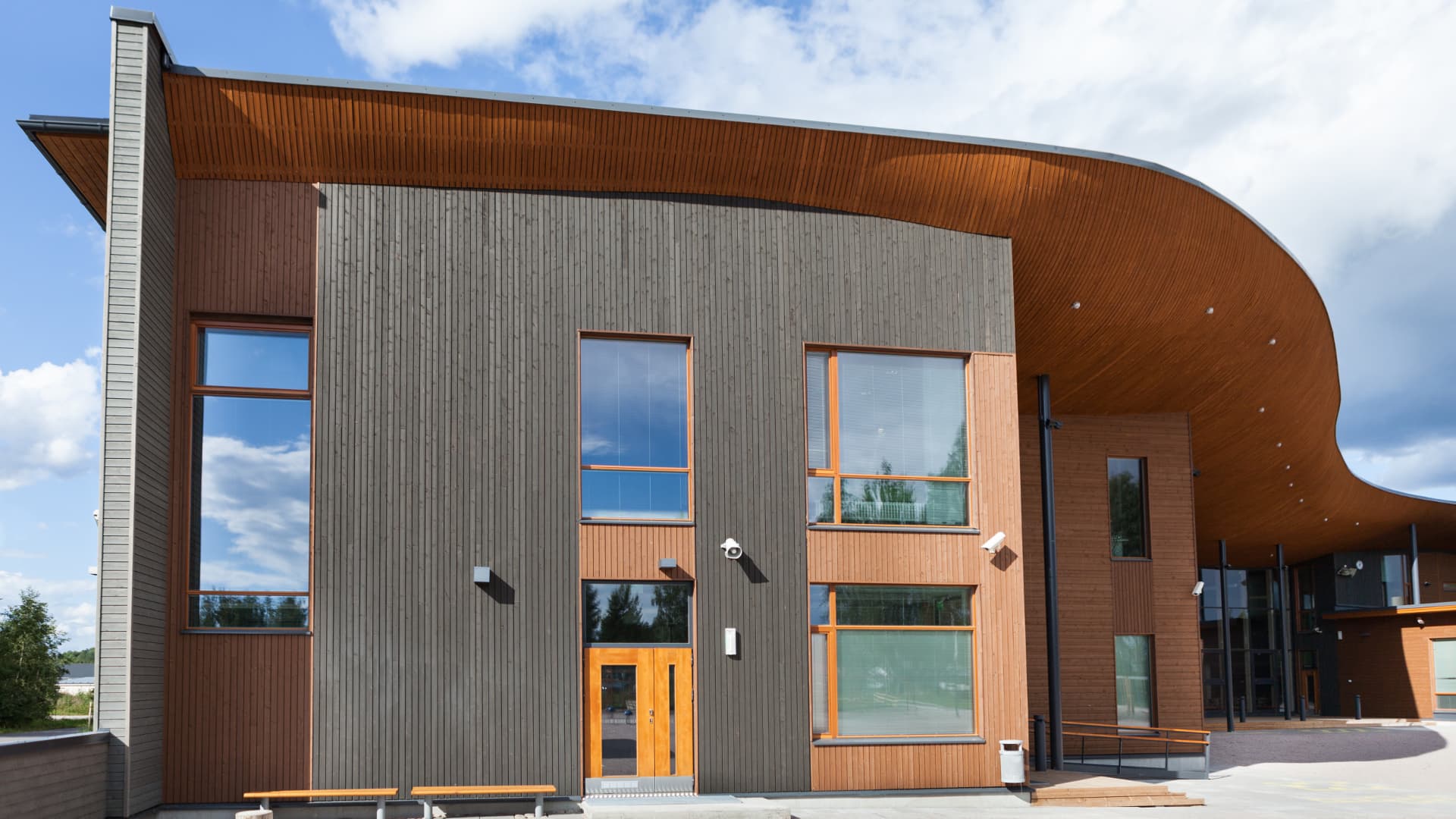 Puun uudet pintakäsittelyt -innovaatiokilpailu: voittaja kehitti haastajan punamullalle