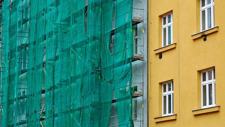 Kiinteistöjen korjaus­velka kasvaa - suunnittelu säästäisi osakkaiden rahoja