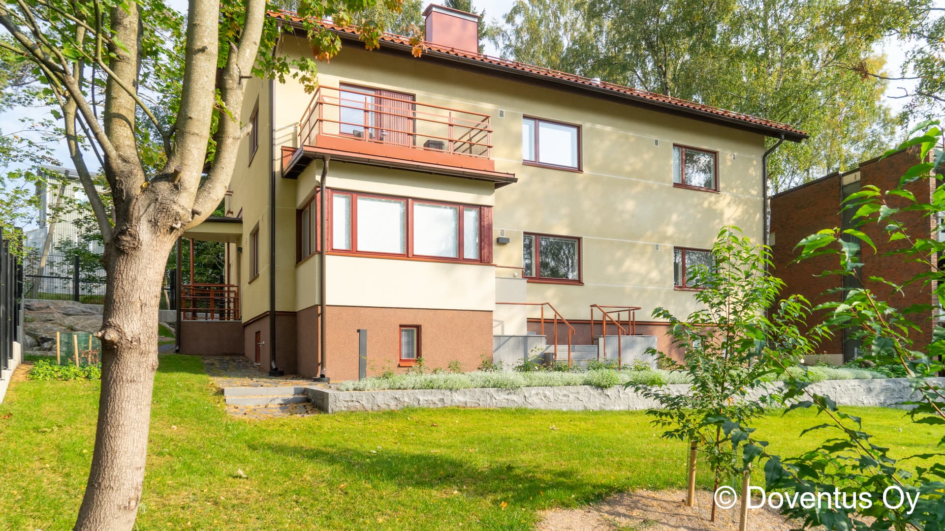 Pääsuunnittelija tuntee lain sekä ymmärtää koko rakennusprosessin