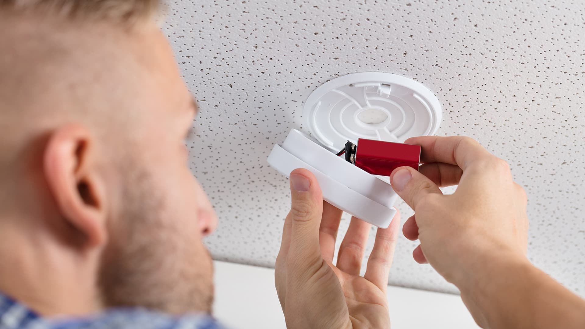 <p data-block-key="4azxt">Palovaroittimen asennus ja säännöllinen testaus ovat osa arjen turvallisuutta – pienellä vaivalla varmistat, että hälytys toimii silloin kun sitä eniten tarvitaan.</p>