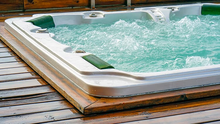 Poreallas rivitalon pihalle?