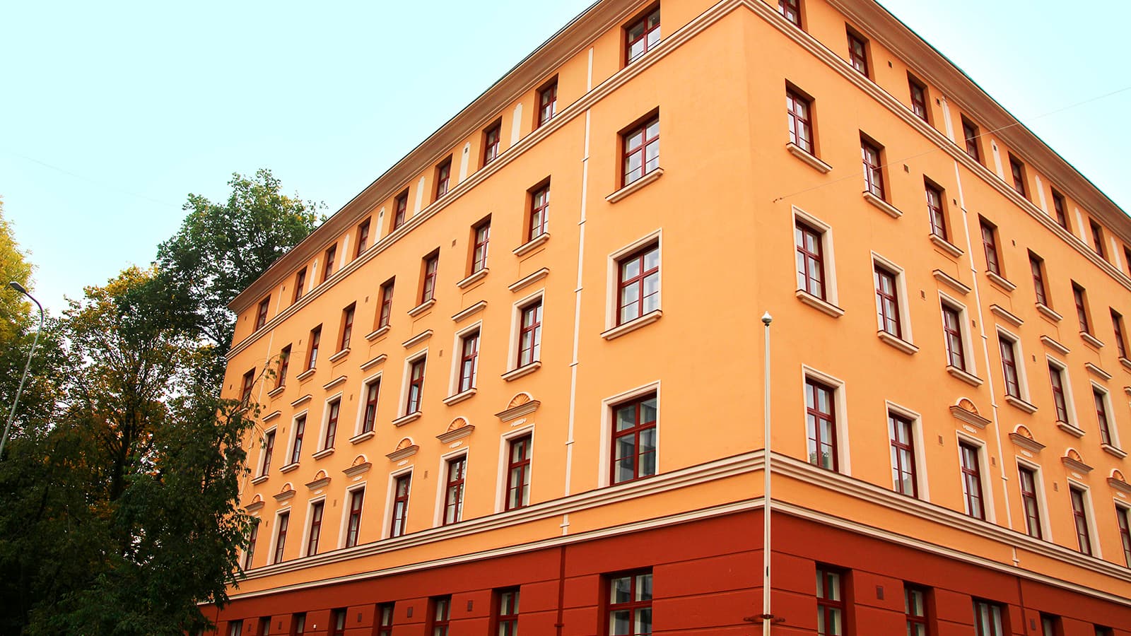 5 vinkkiä taloyhtiön ikkunaremontin kilpailutukseen