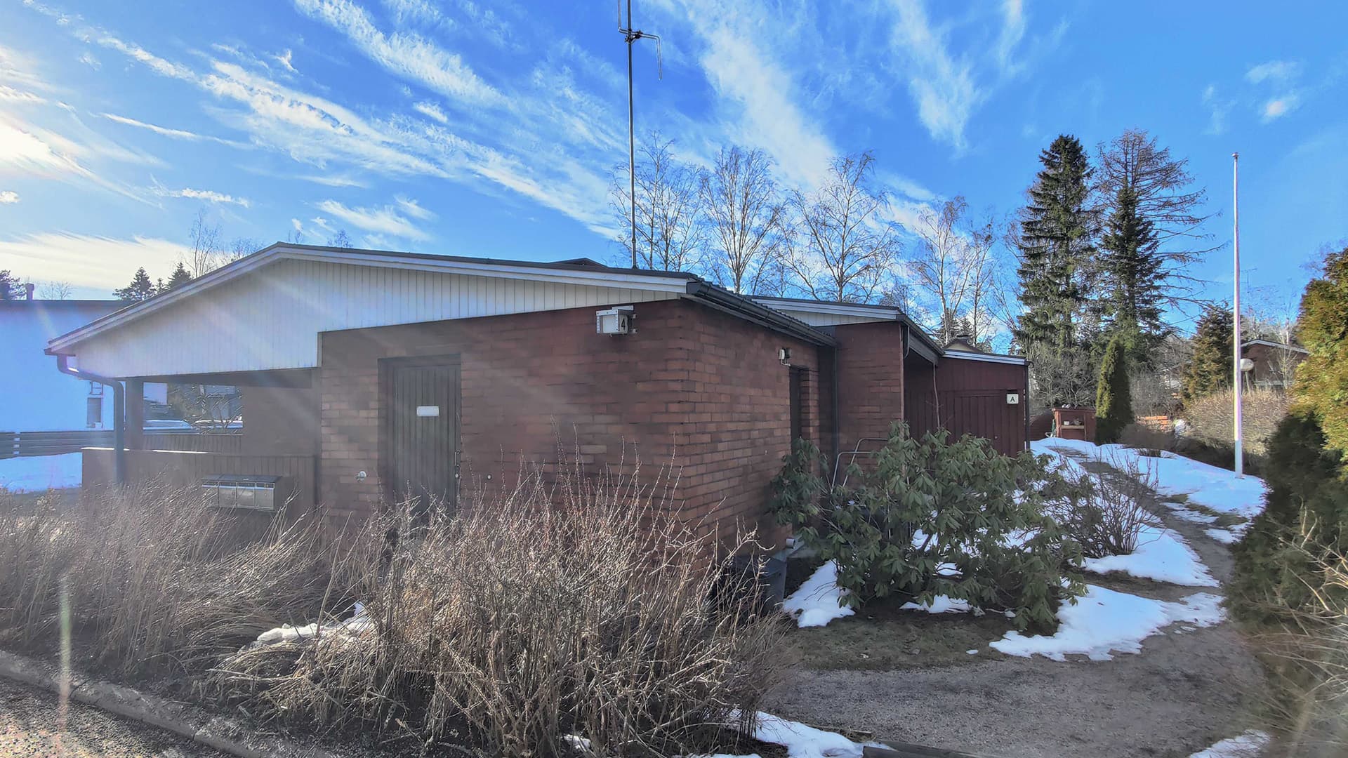 <p data-block-key="aeup2">Pienen taloyhtiön onnistunut kosteusongelman kuivaus tehtiin SafeDrying-järjestelmällä.</p>