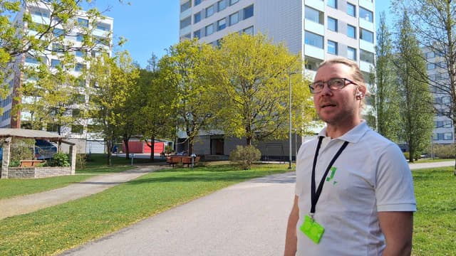 Kuvassa tekninen isännöitsijä Sami Salokannel.