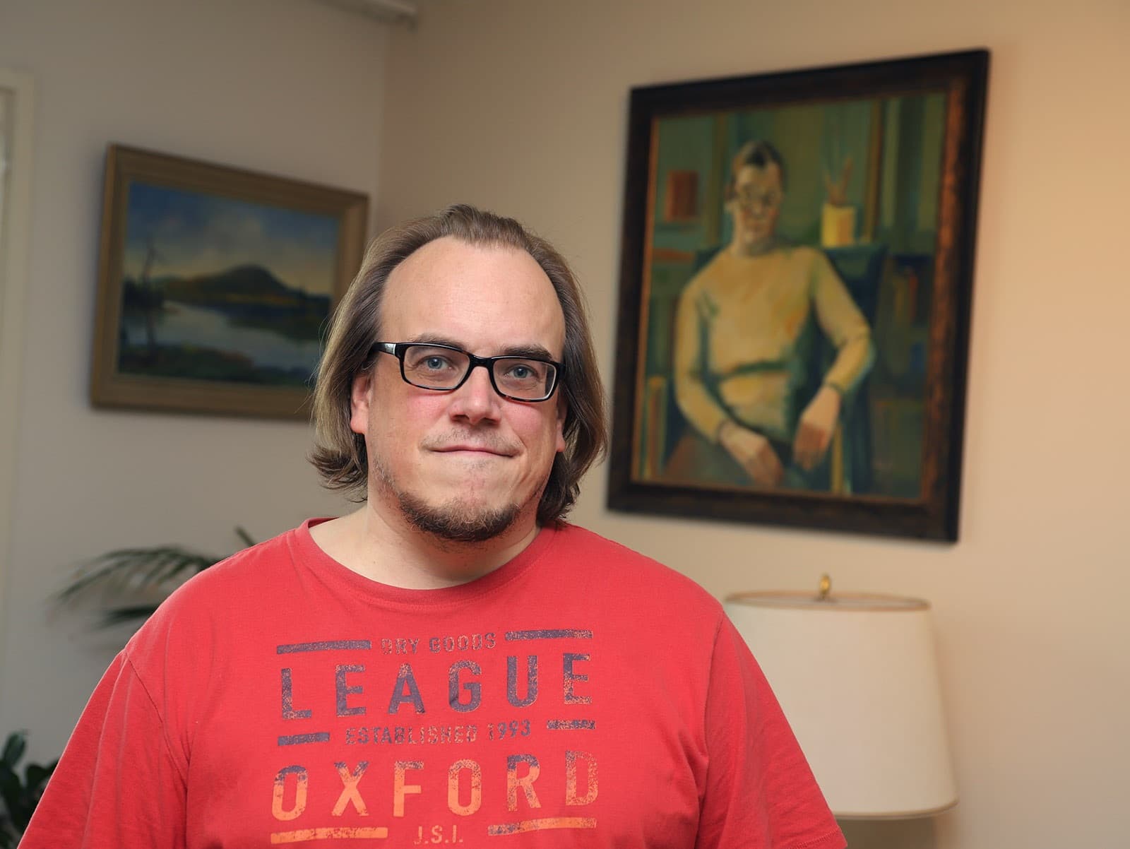 <p data-block-key="lttb9">Lauri Vuorenkosken taustalla on hänen äidistään 80-luvun alussa tehty maalaus.</p>