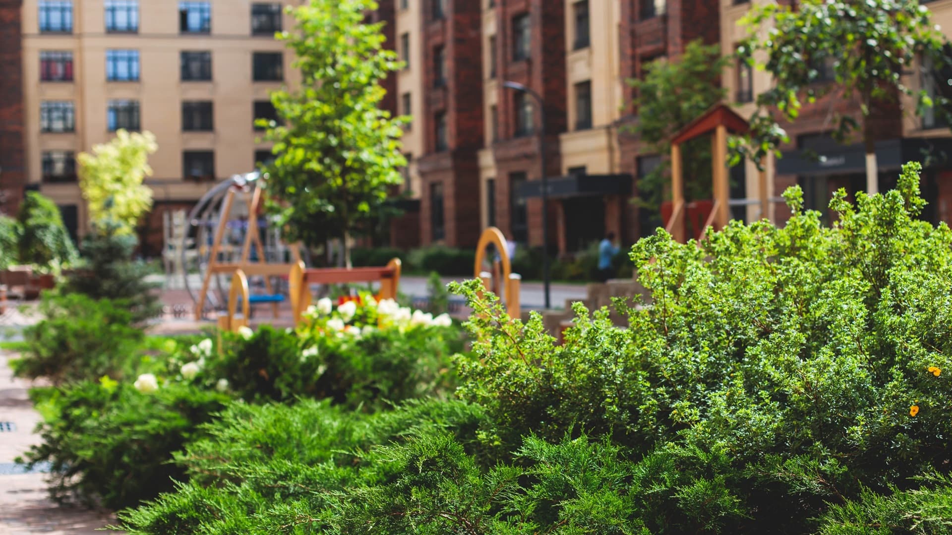 Taloyhtiön yhteispihan kohentaminen