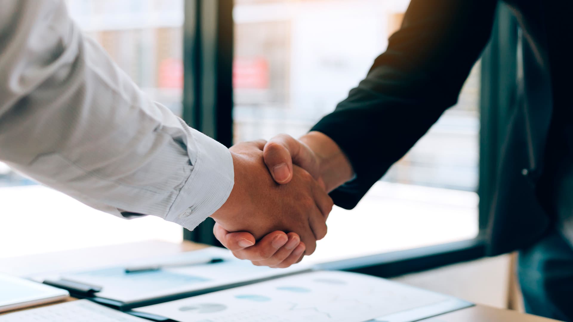 <p data-block-key="cpj5h">Vastuun arvioinnissa painavat usein sopimukset, päätösten perusteet ja se, mitä on kirjattu pöytäkirjoihin ja liitteisiin. (Kuva Adobe Stock)</p>