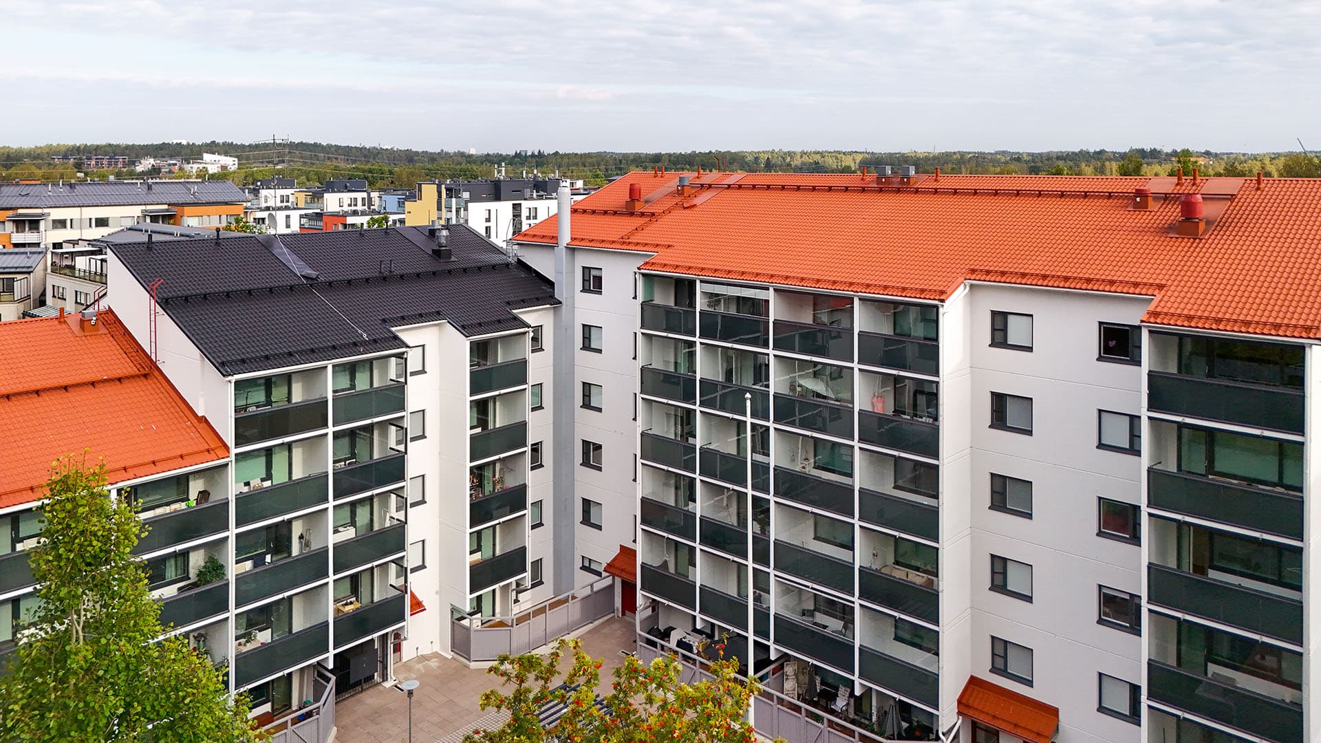 Lumon parvekelasitukset Klaneettitie