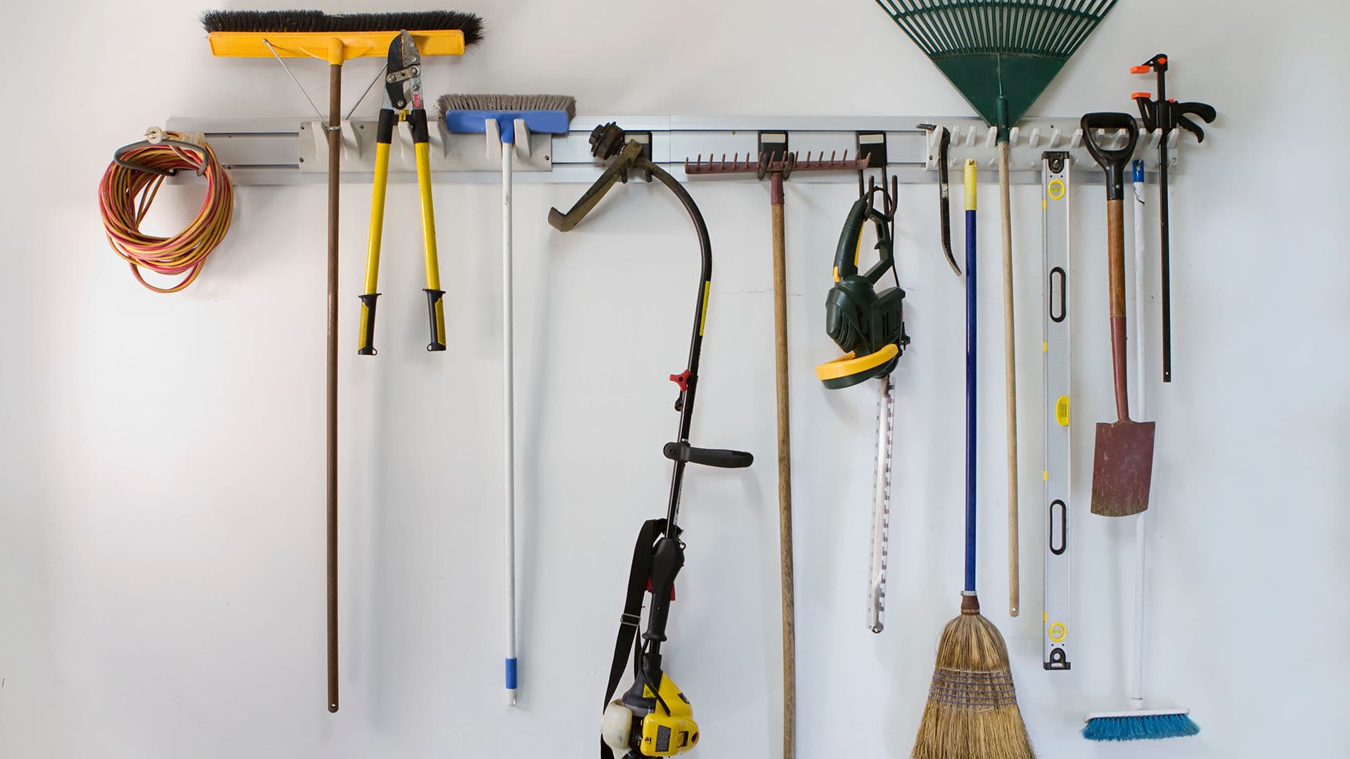 Rakennuslevy, joka antaa uudenlaisia ripustusmahdollisuuksia