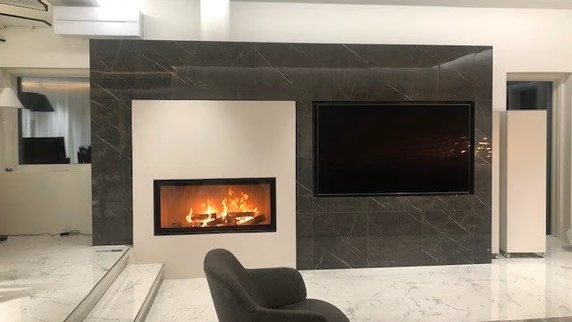 Näin 70-luvun taloon toteutettiin upea Alvar Aalto -tyylinen takka