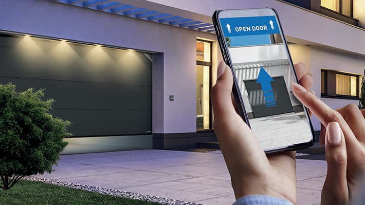 Turner 800-sarjan oviin on mahdollista saada Novoport-oviautomatiikka