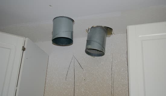 Talotuulettimen iv-putket.jpg