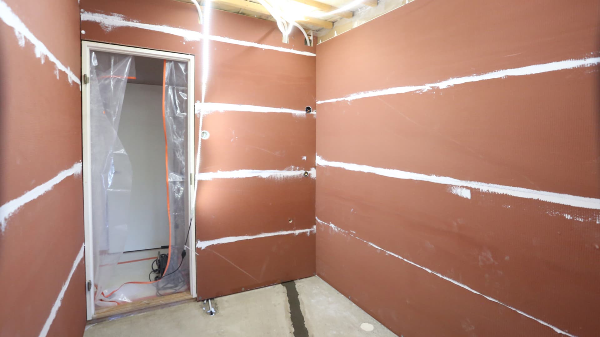 Tulppa-levyt kylpyhuoneremontin seurantakohteeseen