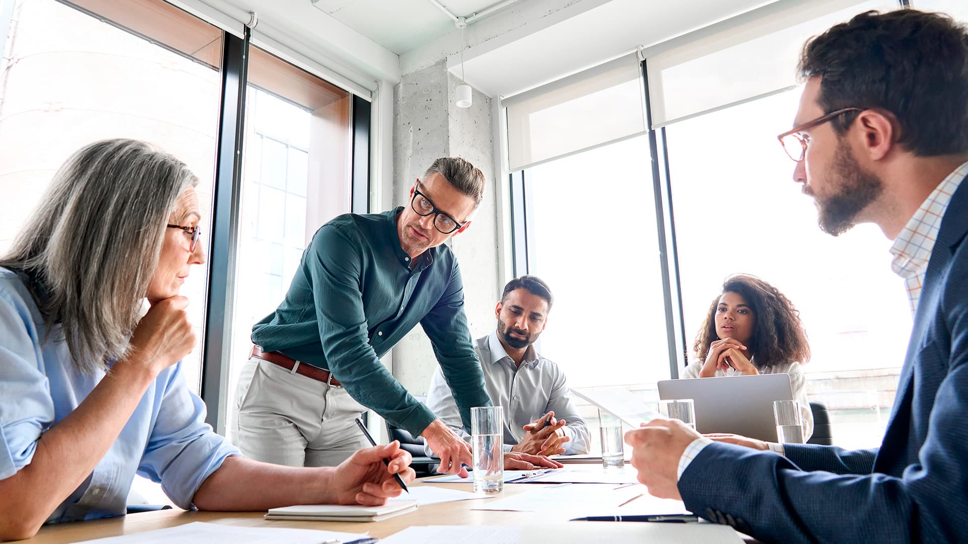 Taloyhtiön hallitus käytännössä: mitä se tekee ja mistä se päättää