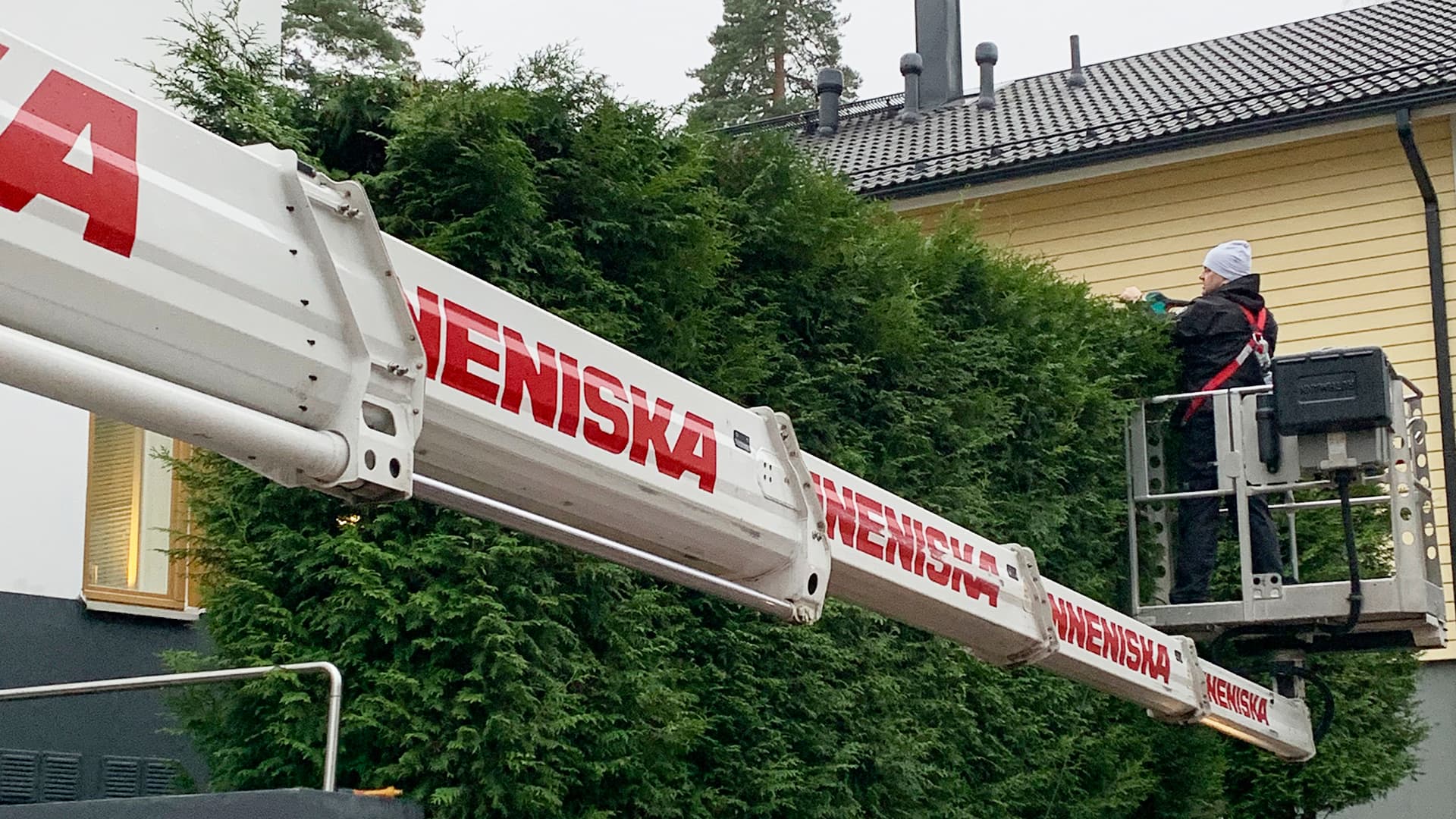 Kätevää henkilönostinten vuokrausta taloyhtiön talkoisiin