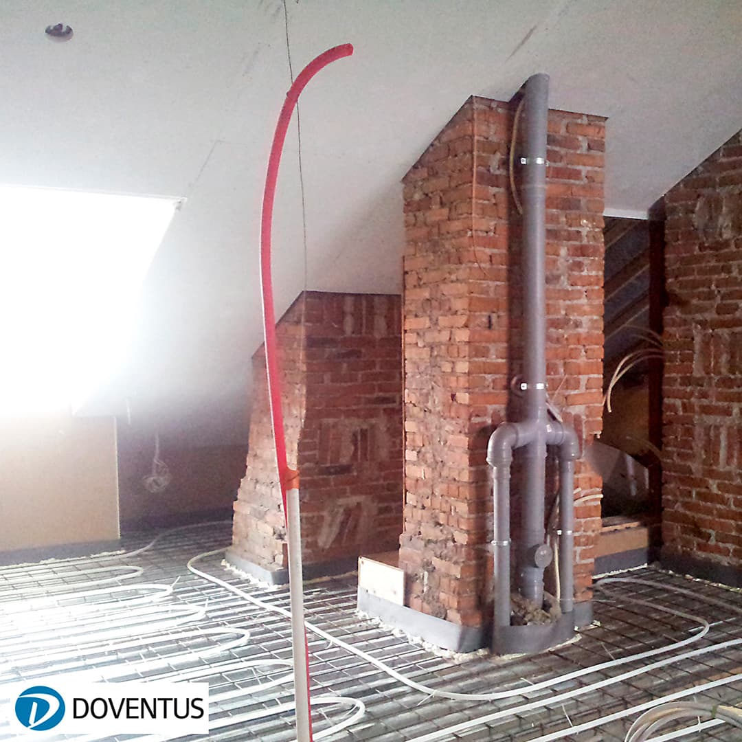 <p data-block-key="z84vo">Lattialämmitys saneerauskohteessa nostaa asunnon viihtyisyyttä uudelle tasolle. Huoneisto on helppo kalustaa, kun on päästy eroon seinäpattereista. Kuva Doventus Oy.</p>