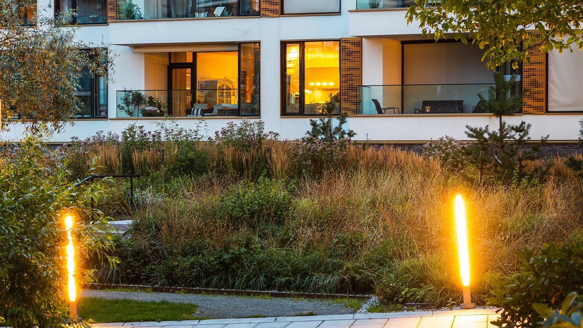 taloyhtiöpiha-dynaaminen-istutus-iSt-1937068715