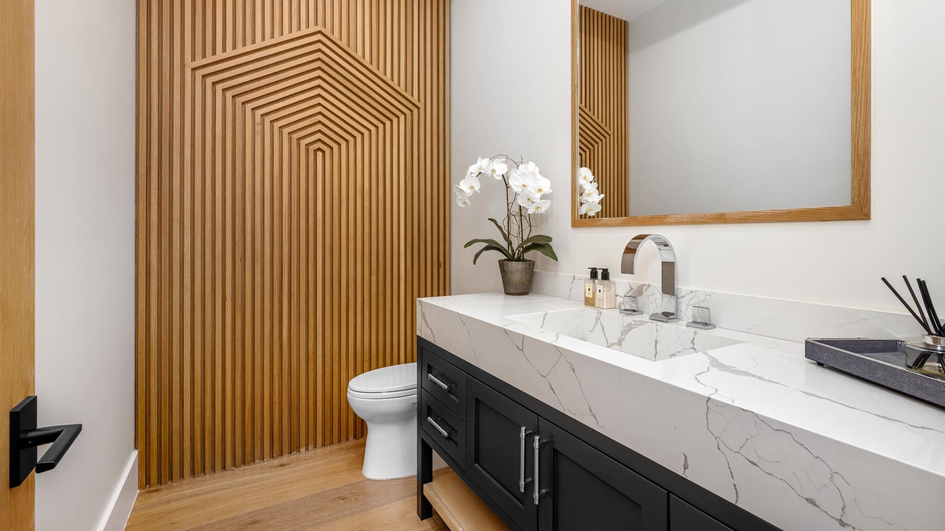 Kylpyhuoneremontti ja sen kustannukset – mistä hinta muodostuu ja miten kilpailutat urakoitsijat?