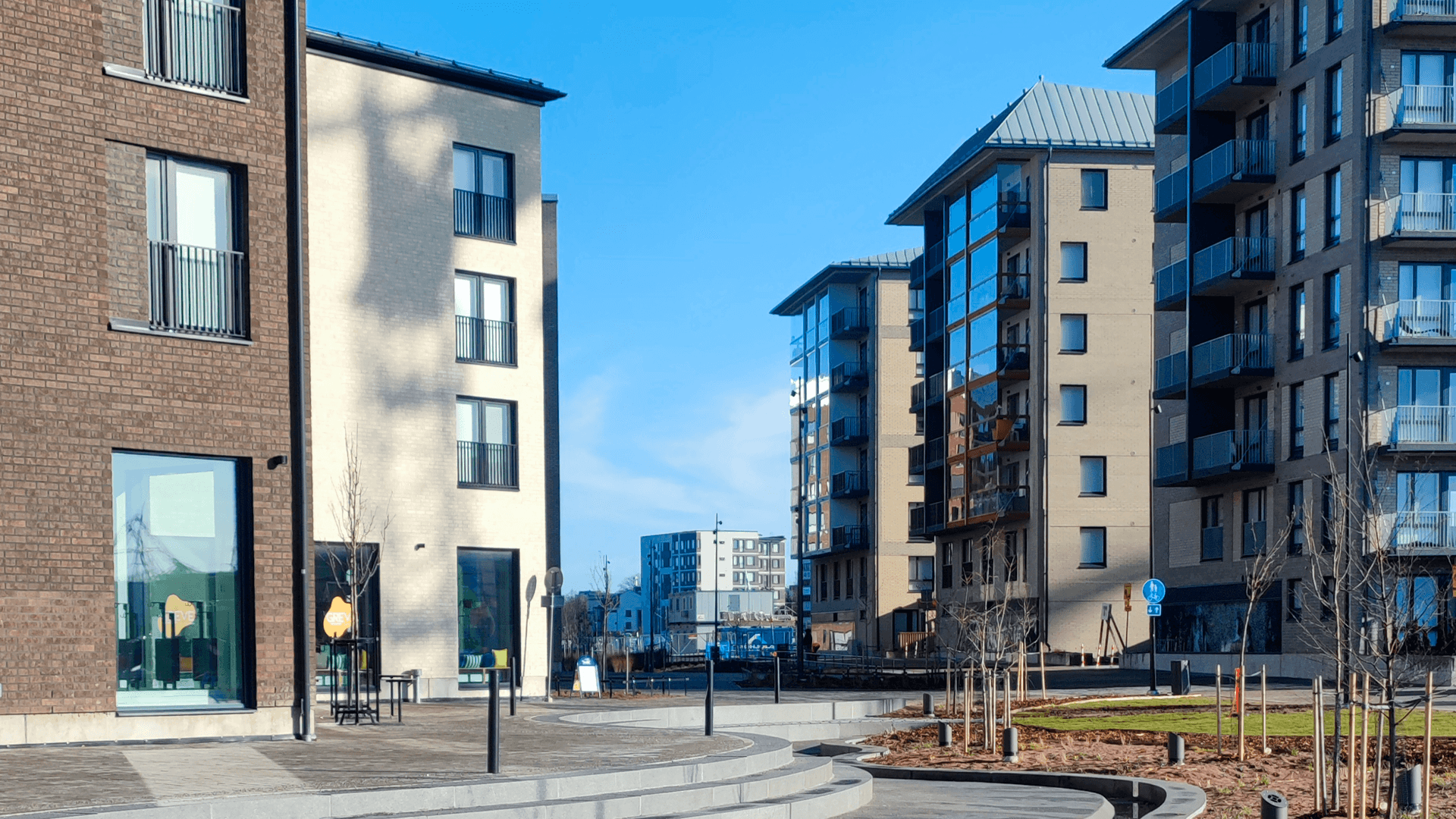 <p data-block-key="zrq0z">EU:n energiatehokkuusdirektiivi kannustaa taloyhtiöitä päästöttömämpiin ratkaisuihin ja parempaan energialuokkaan. (Kuva Sari Nieminen, Turku)</p>